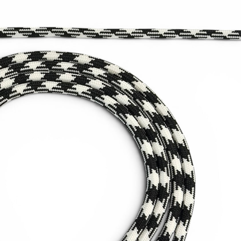White - Black Retro